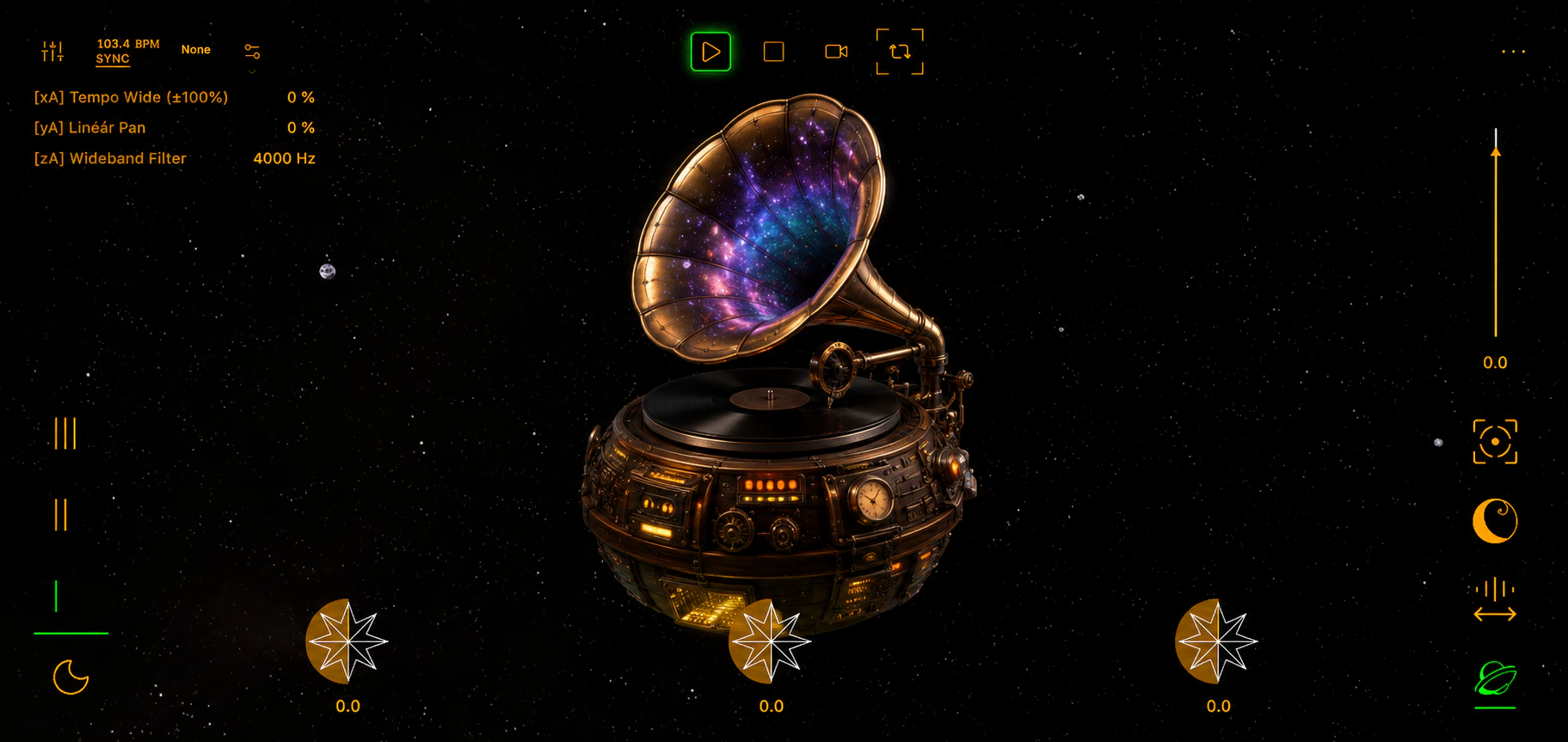 Una vitrola de bronce flotando en un campo de estrellas, con la bocina abierta sobre una nebulosa y los controles del Orbitador alrededor